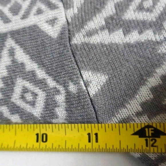 Skies Are Blue Gray Aztec Carnigan 3/4 Sleeve Light Sweater S - Picture 6 of 8